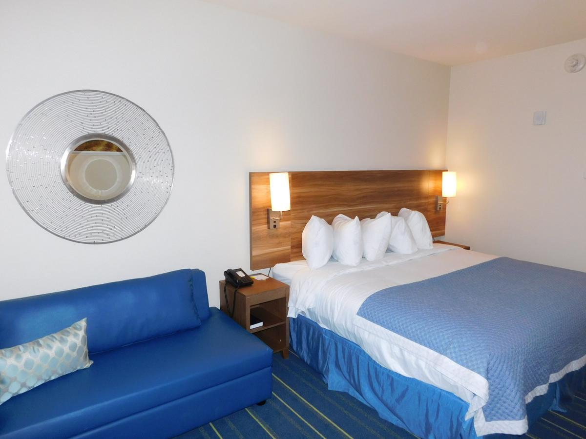 Days Inn & Suites By Wyndham Kearney Ne Экстерьер фото