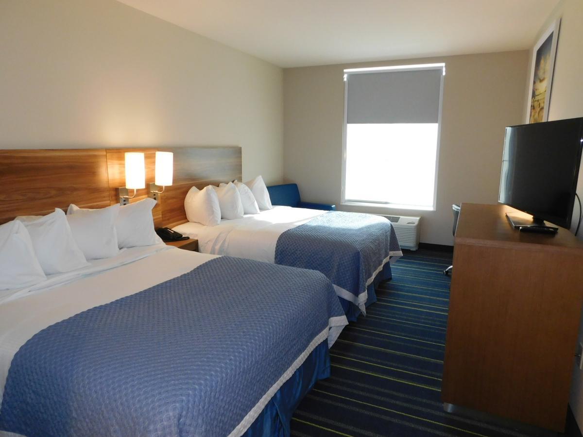 Days Inn & Suites By Wyndham Kearney Ne Экстерьер фото